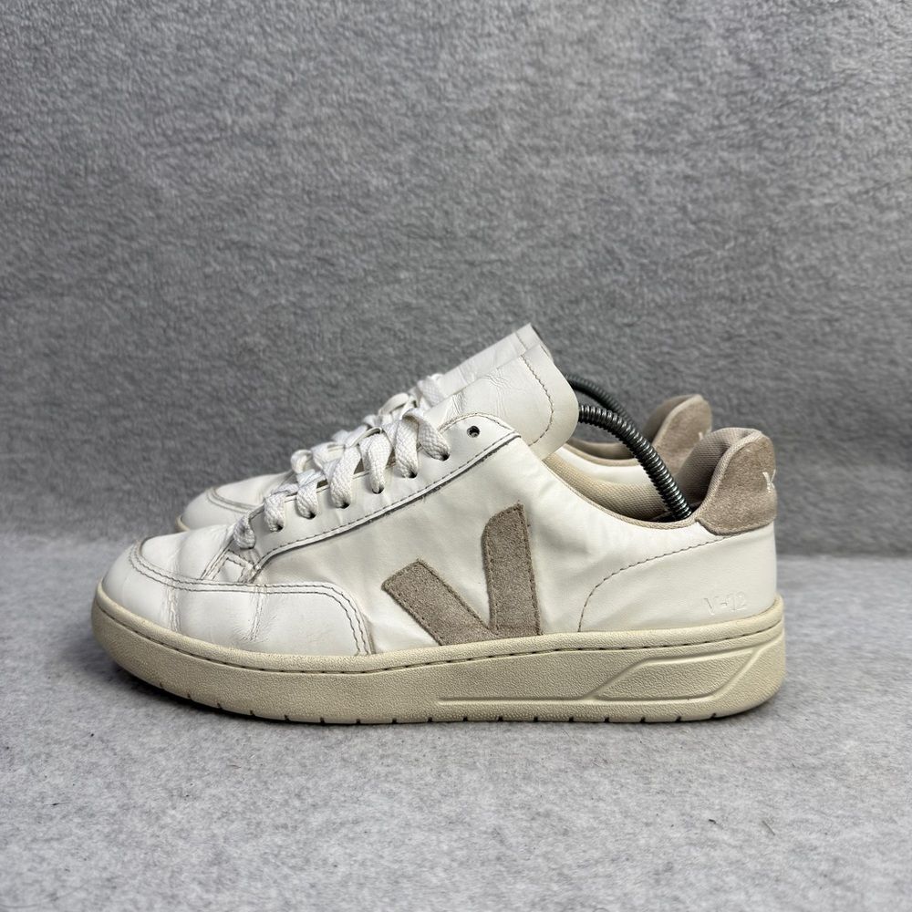 Veja Shoes Womens Size 9 V-12 White Leather Low Top Casual Comfort Sneakers 2203